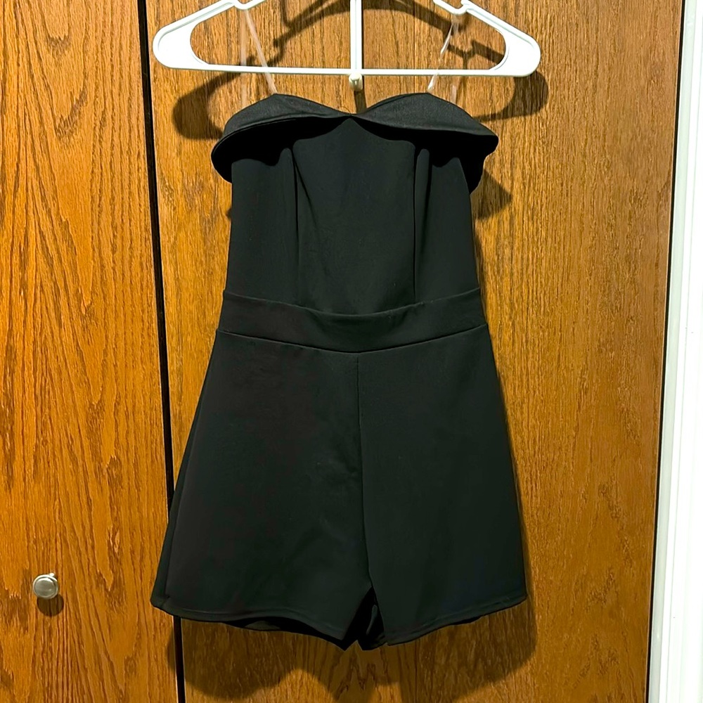 Strapless black romper with zippered back